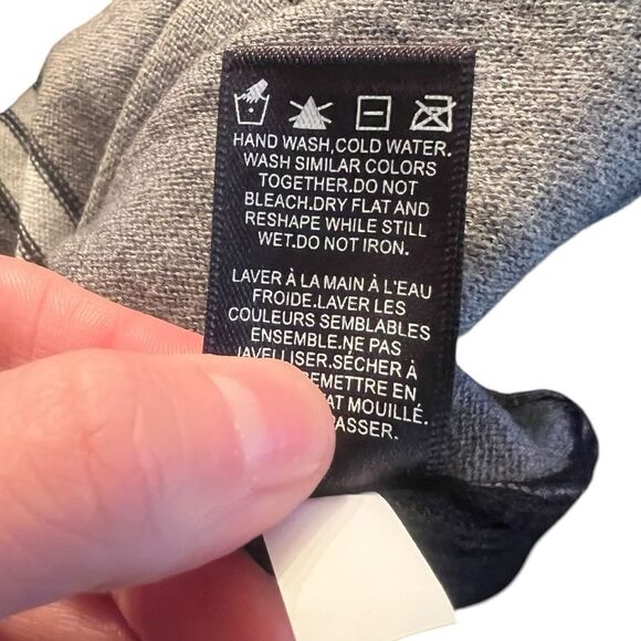 RW&CO men’s 1/4 zip striped sweater. Size XL - Picture 4 of 7